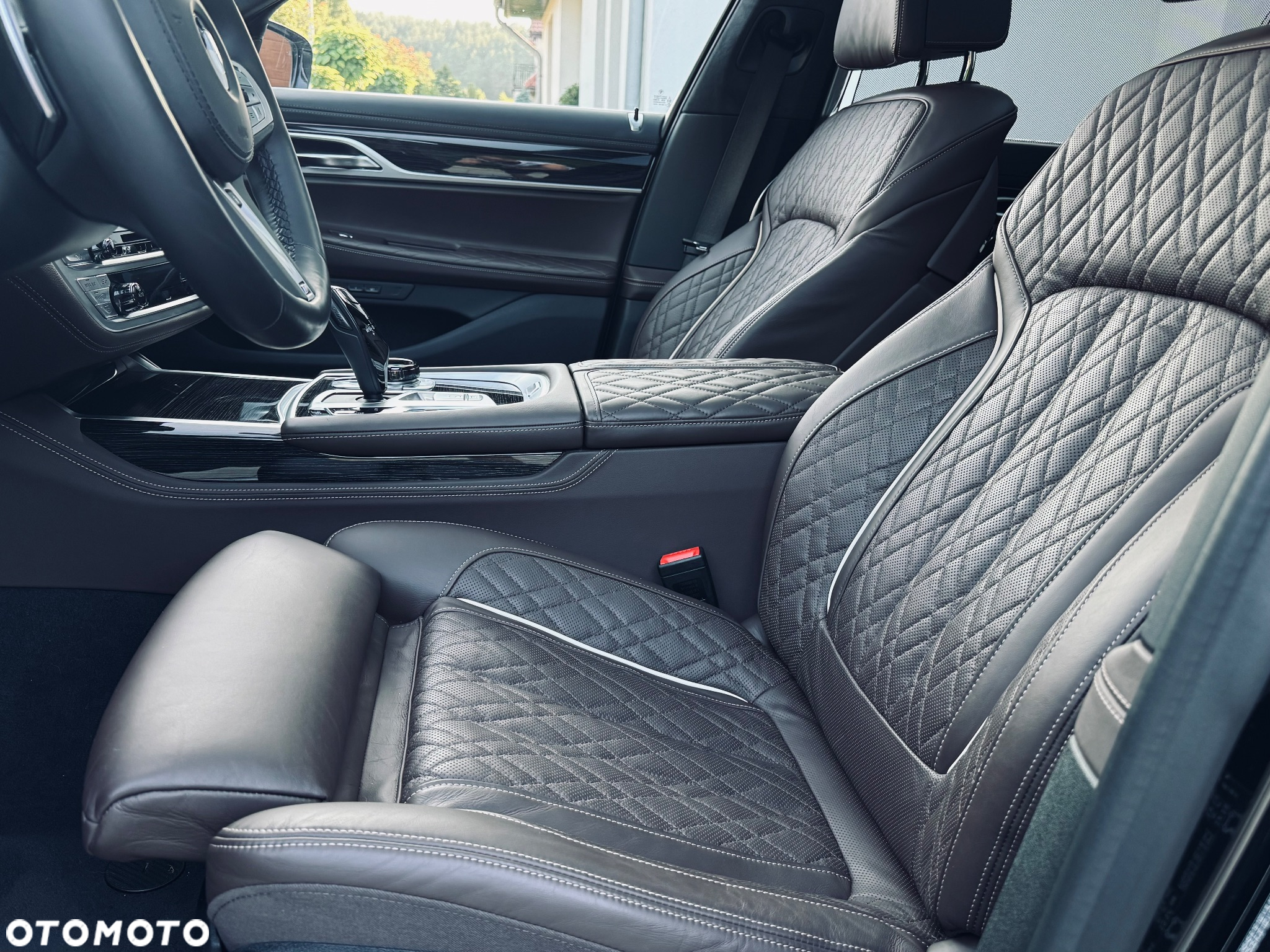 BMW Seria 7 - 16