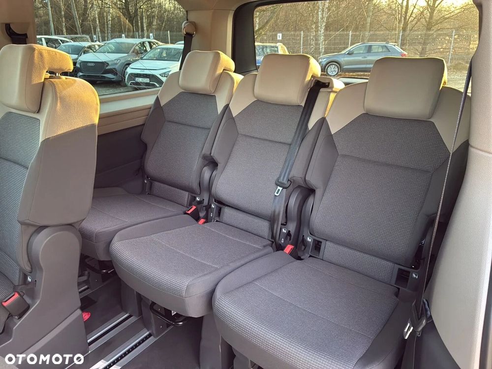 Volkswagen Multivan - 19
