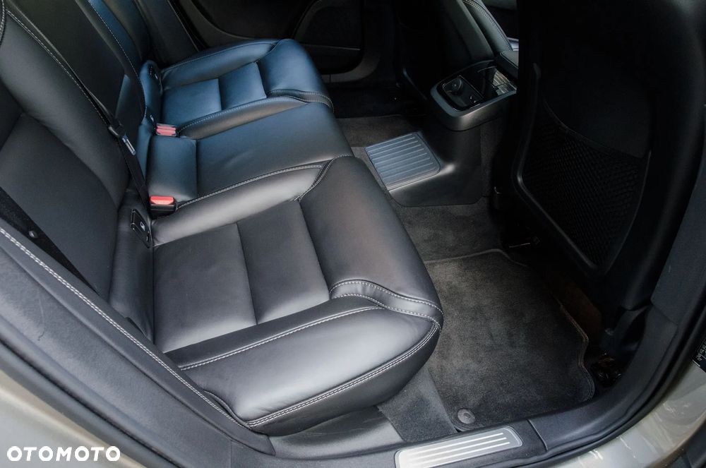 Volvo S90 T8 Twin Engine AWD Geartronic Inscription - 28