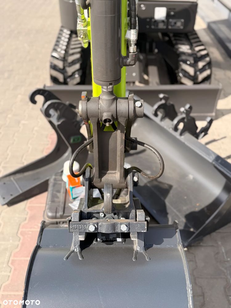 Zoomlion ZE26GU | FABRYCZNIE NOWA | Silnik KUBOTA | 3 ŁYŻKI | SZYBKOZŁĄCZE HYDRAULICZNE | ZE27GU - 9