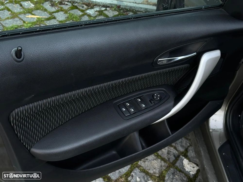 BMW 116 d Line Urban Auto - 8