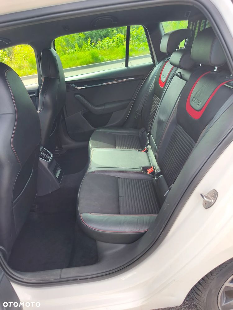 Skoda Octavia 2.0 TDI RS - 11