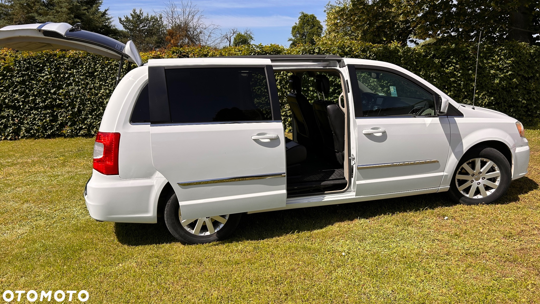 Chrysler Town & Country 3.6 Touring - 16