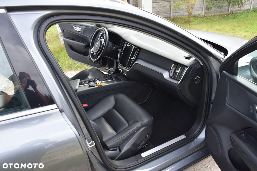 Volvo V60 D3 AWD Geartronic Momentum - 17
