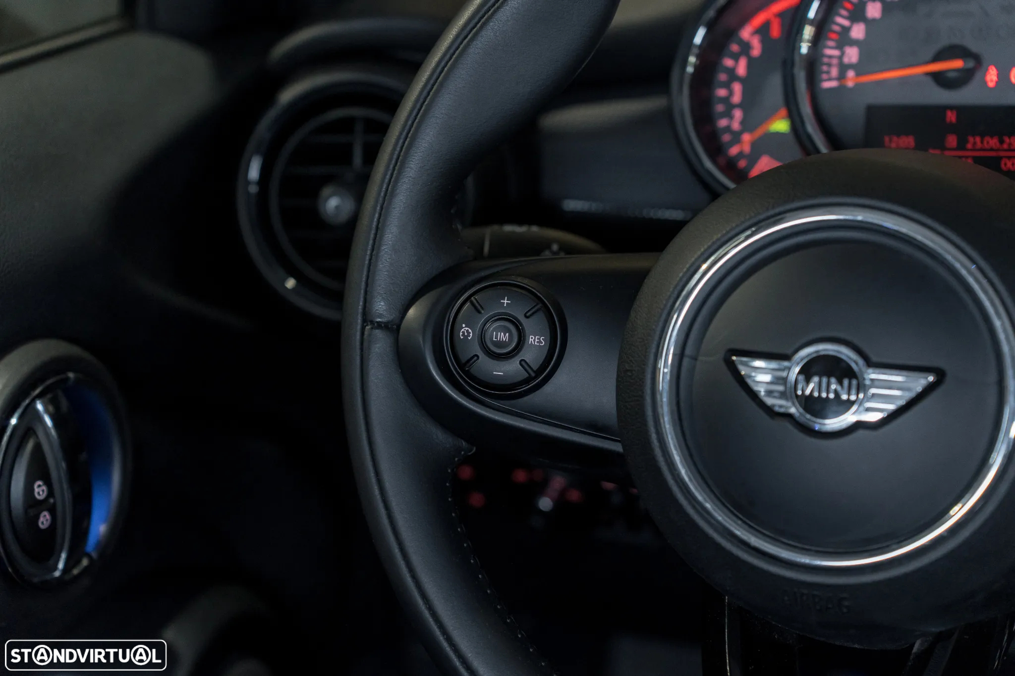 MINI 5 Portas Cooper D - 11