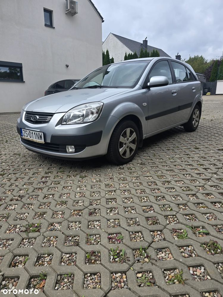Kia Rio 1.5 CRDi Comfort - 1