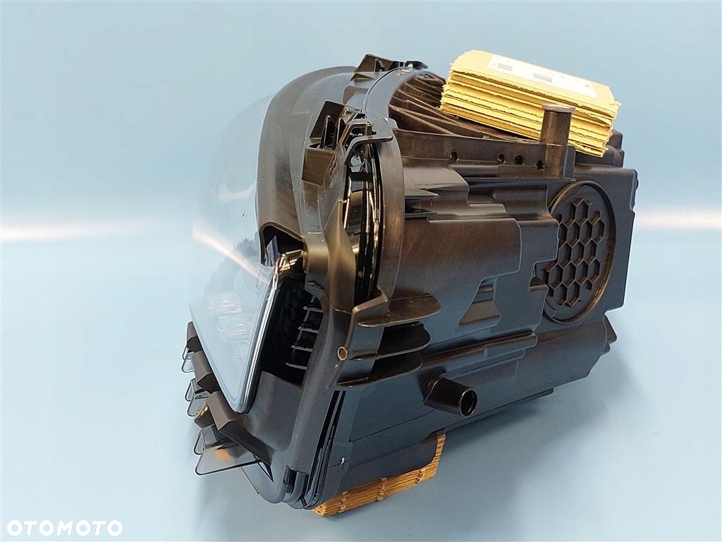 Reflektor lampa przód prawa Mercedes CLA W118 LIFT A1189061201 USA 23- - 8