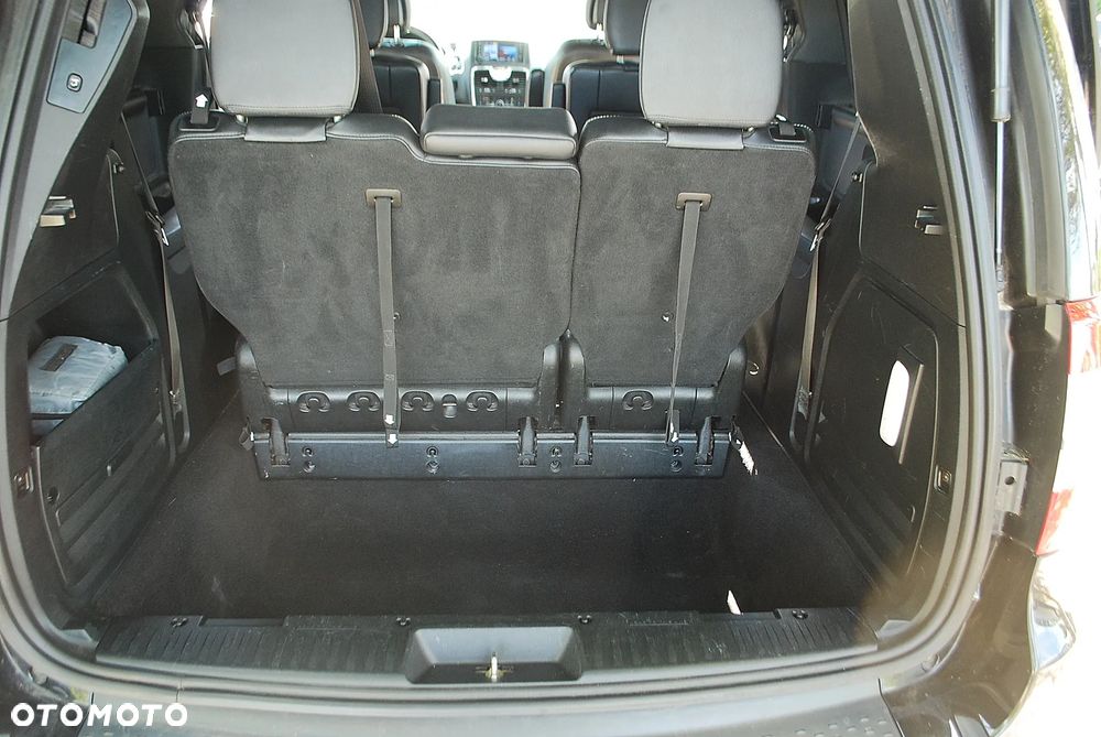 Lancia Voyager 2.8CRD S - 16