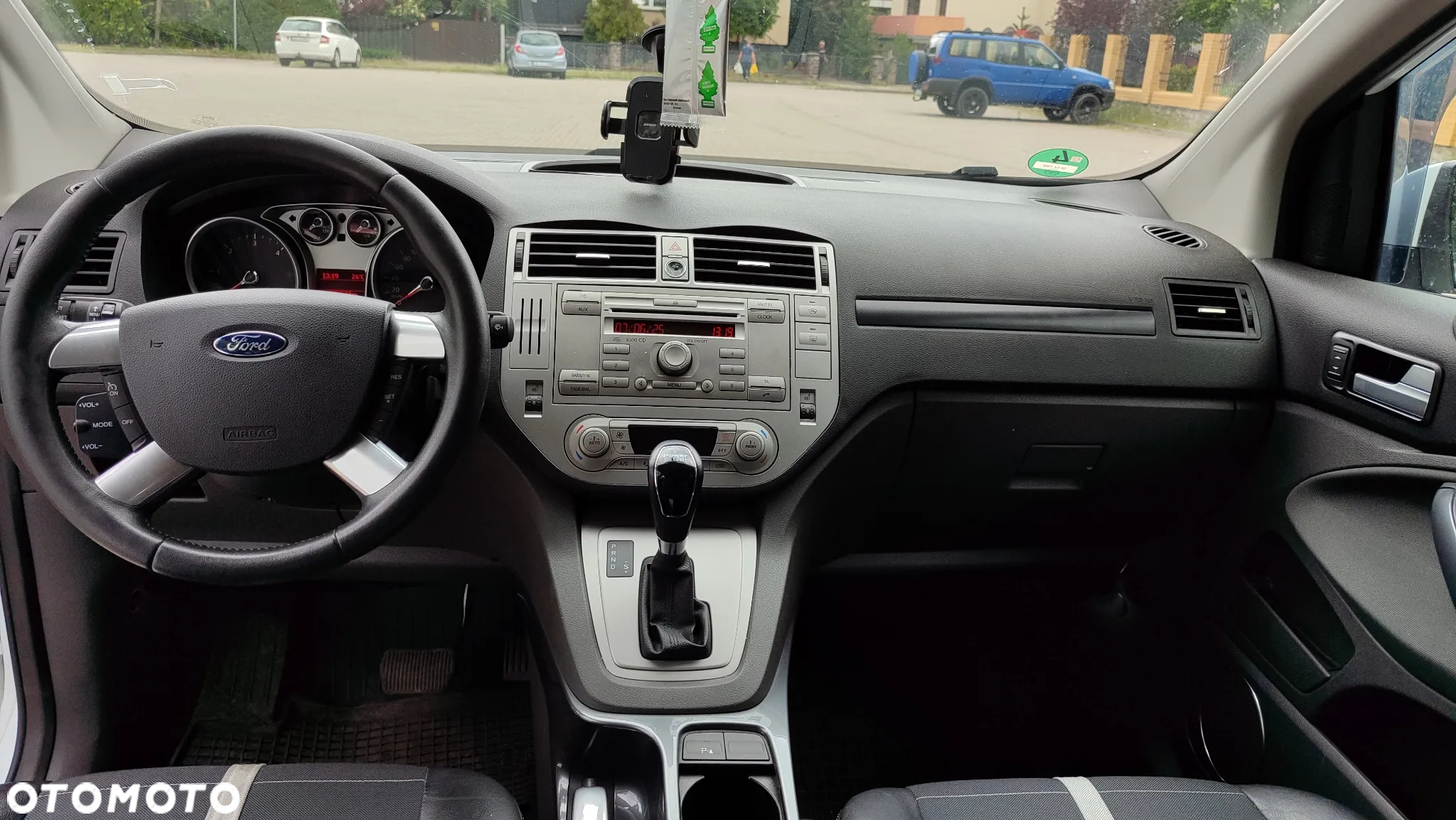 Ford Kuga - 16