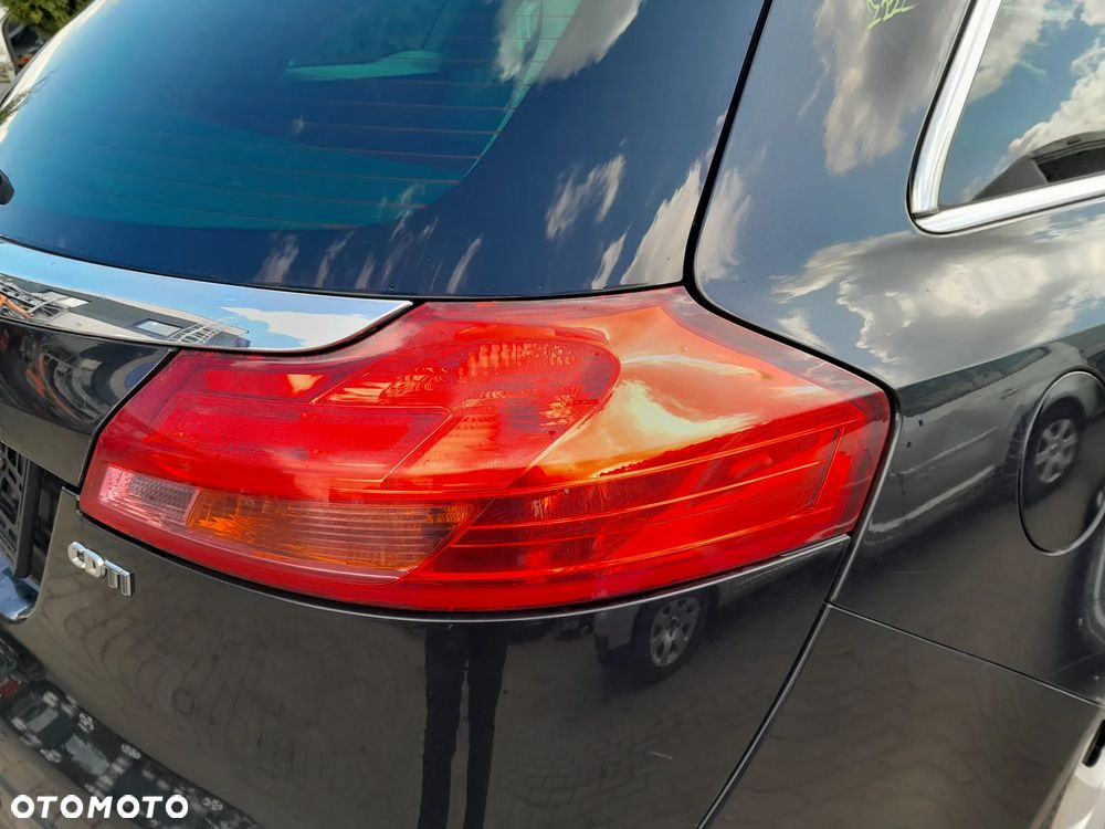 OPEL INSIGNIA LAMPA TYLNA PRAWA W BŁOTNIK - 2
