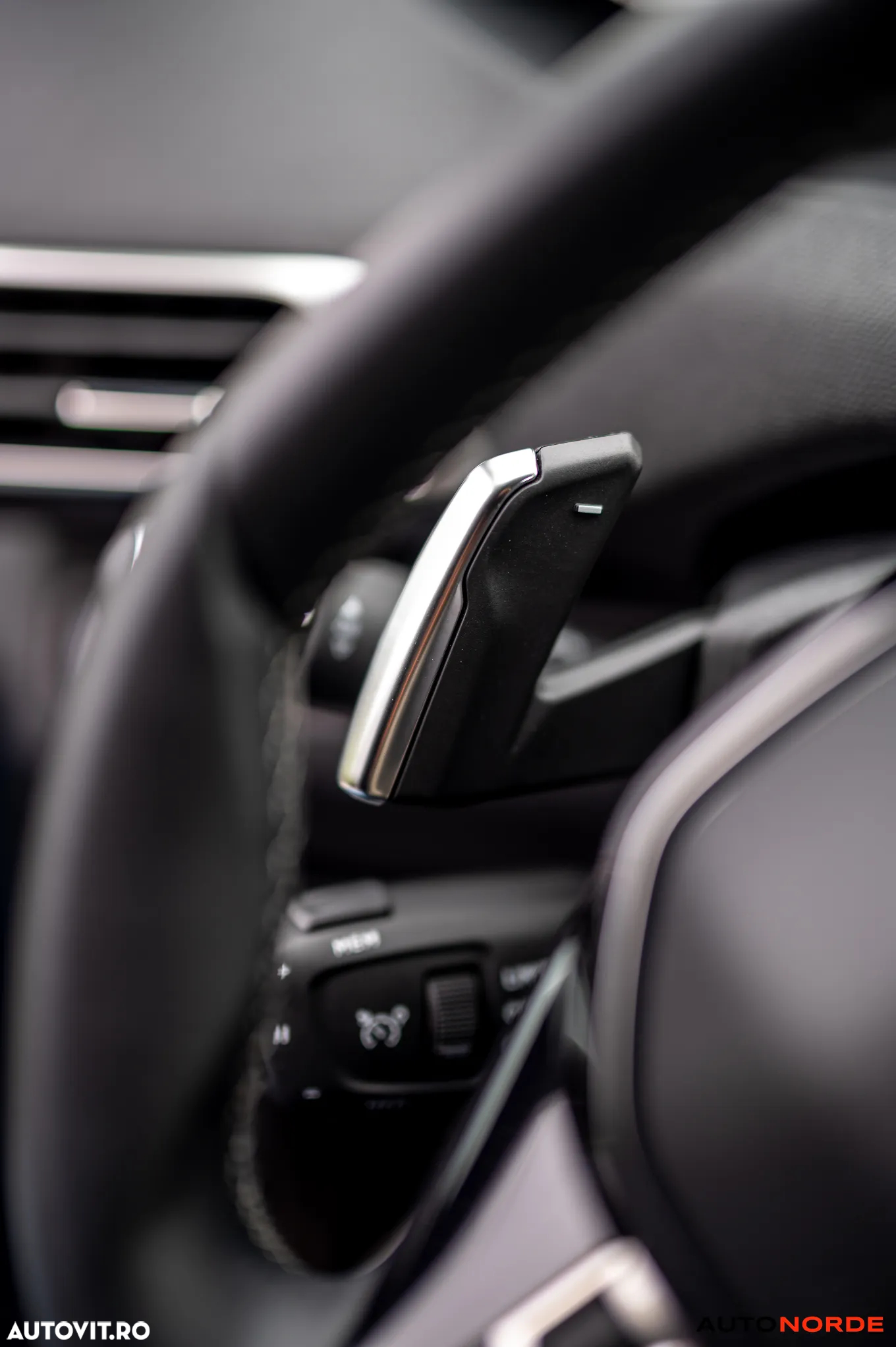 Peugeot 3008 Plug-In Hybrid 225 e-EAT8 Allure Pack - 14