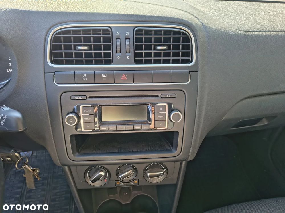 Volkswagen Polo - 13