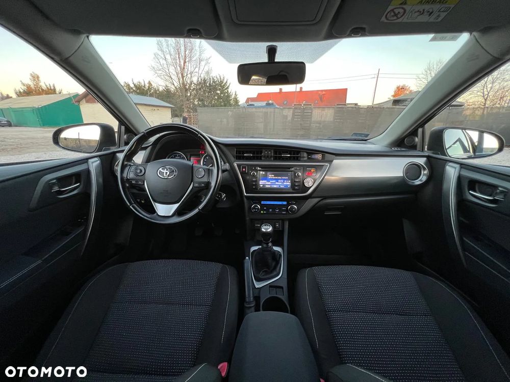 Toyota Auris 1.6 Dynamic - 23
