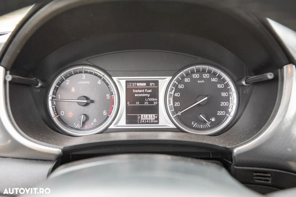 Suzuki Vitara 1.6 DDIS 4X4 Luxus - 16