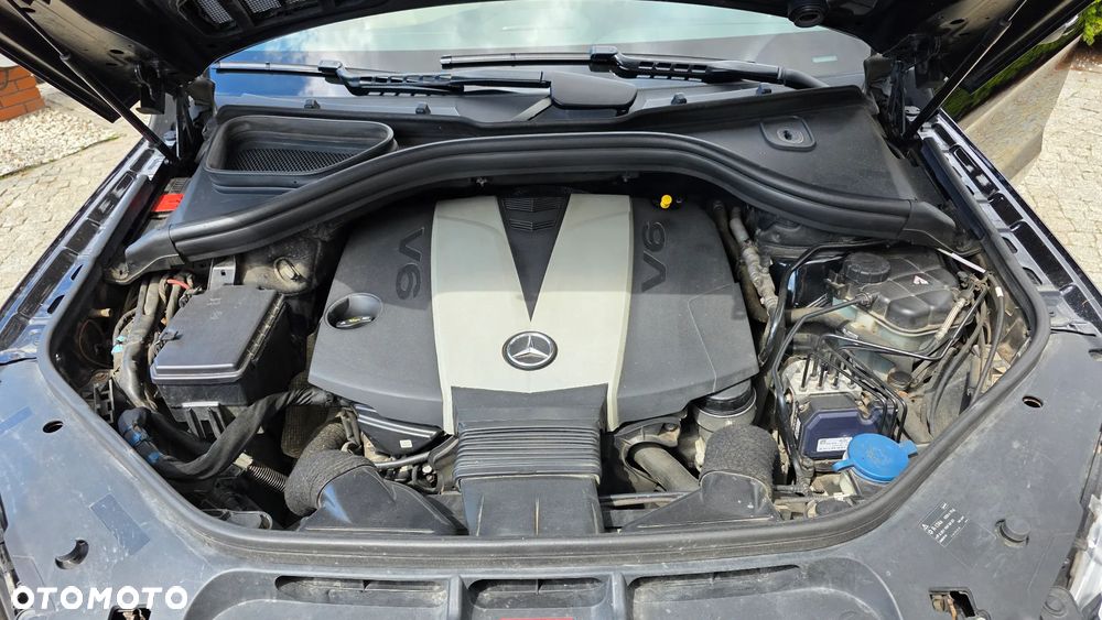 Mercedes-Benz ML - 13