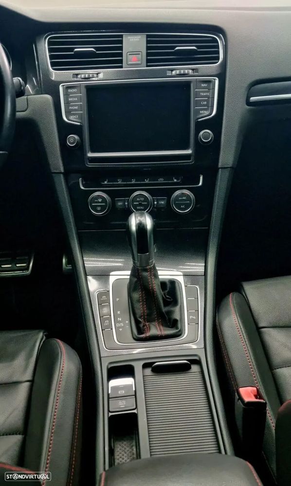 VW Golf - 5