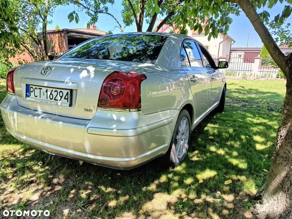Toyota Avensis 2.0 D-4D Sol - 12