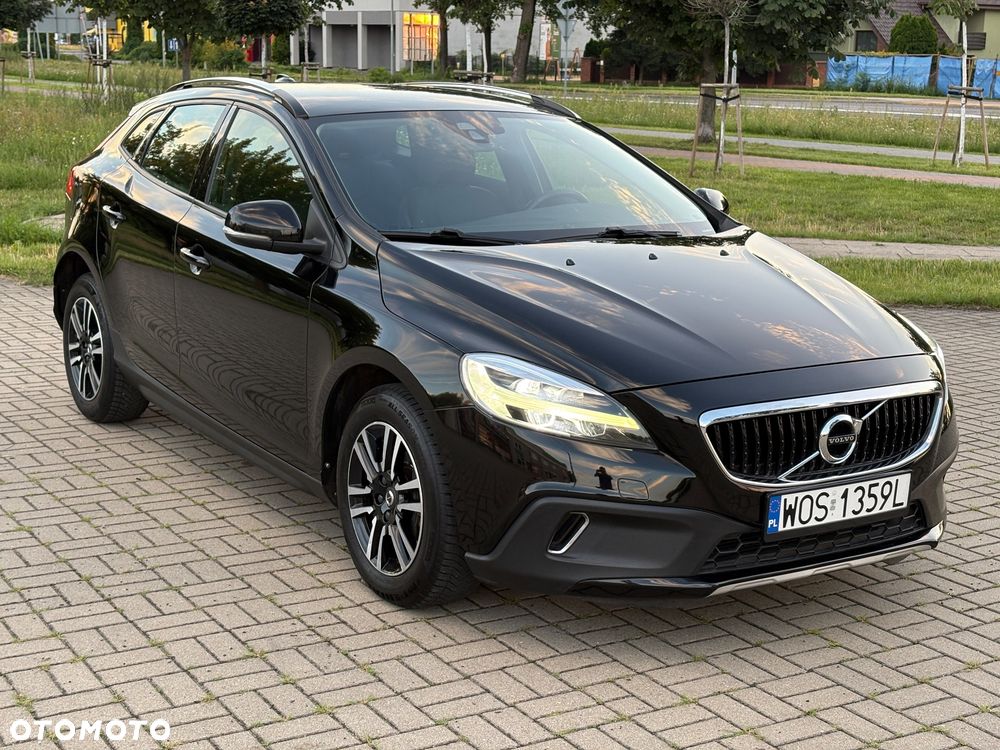 Volvo V40 Cross Country D2 Momentum - 1