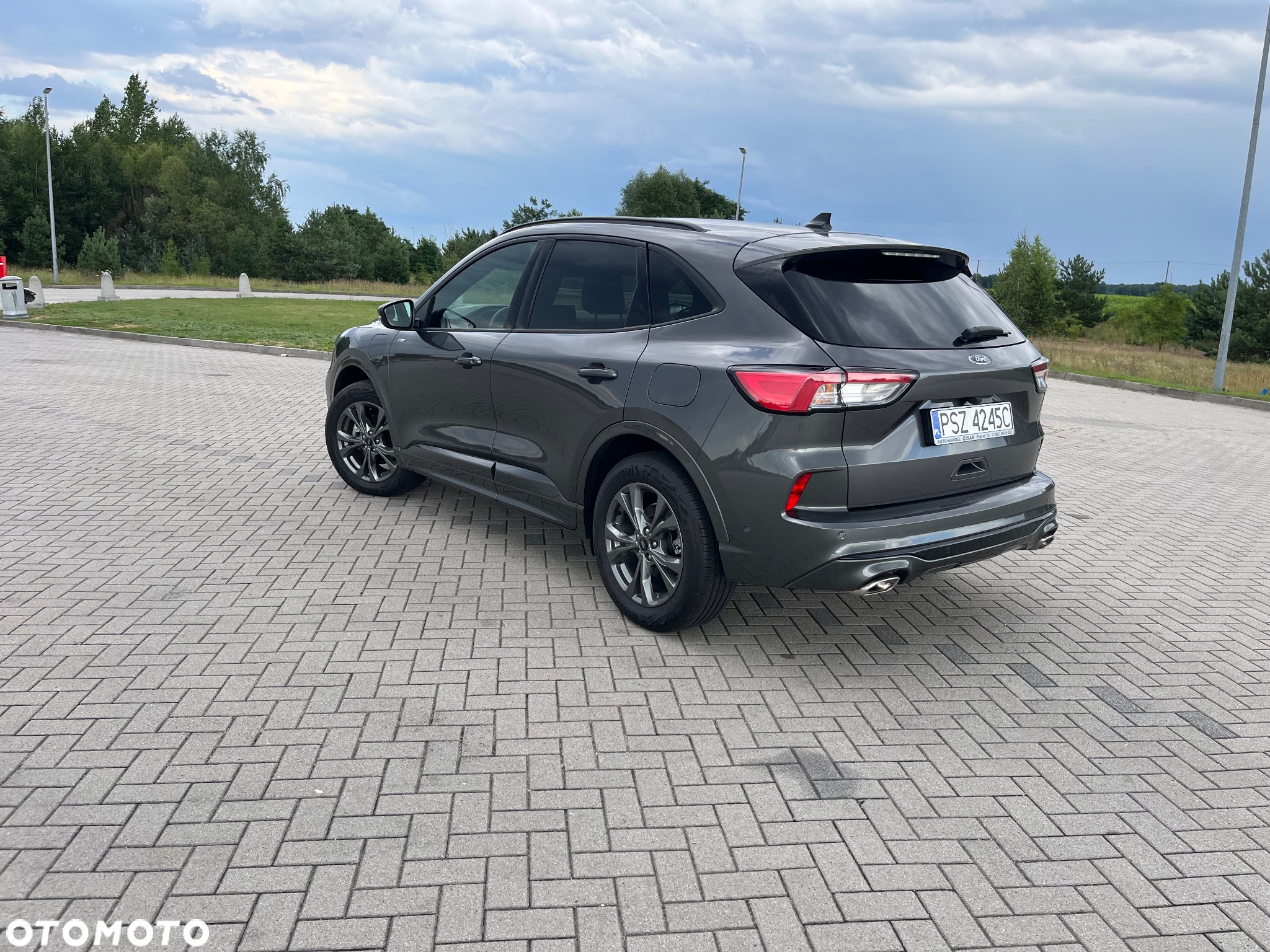 Ford Kuga 2.5 Duratec PHEV ST-LINE X - 4