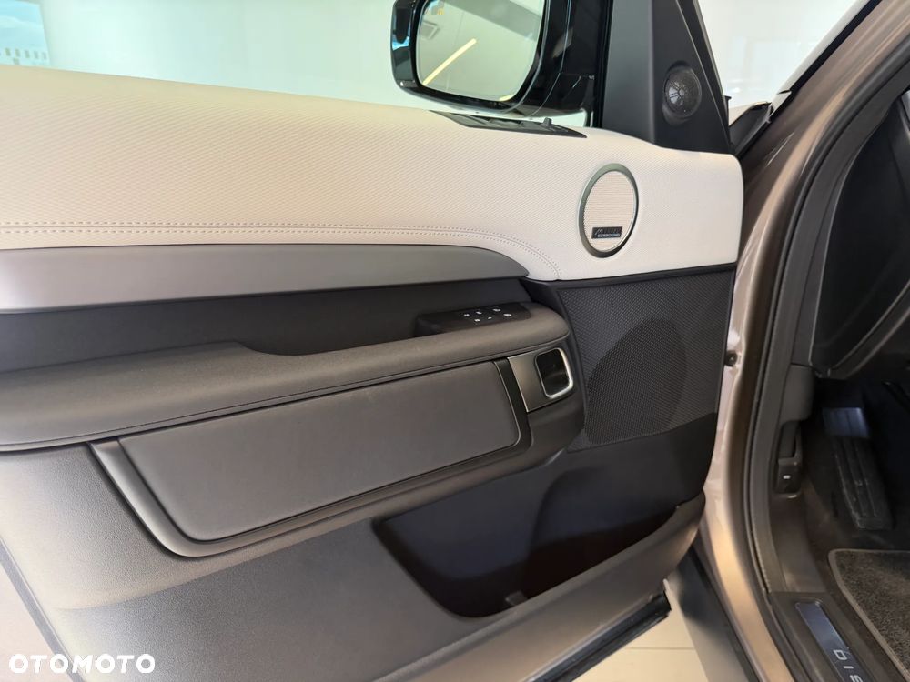 Land Rover Discovery 3.0 D350 mHEV Dynamic HSE - 17