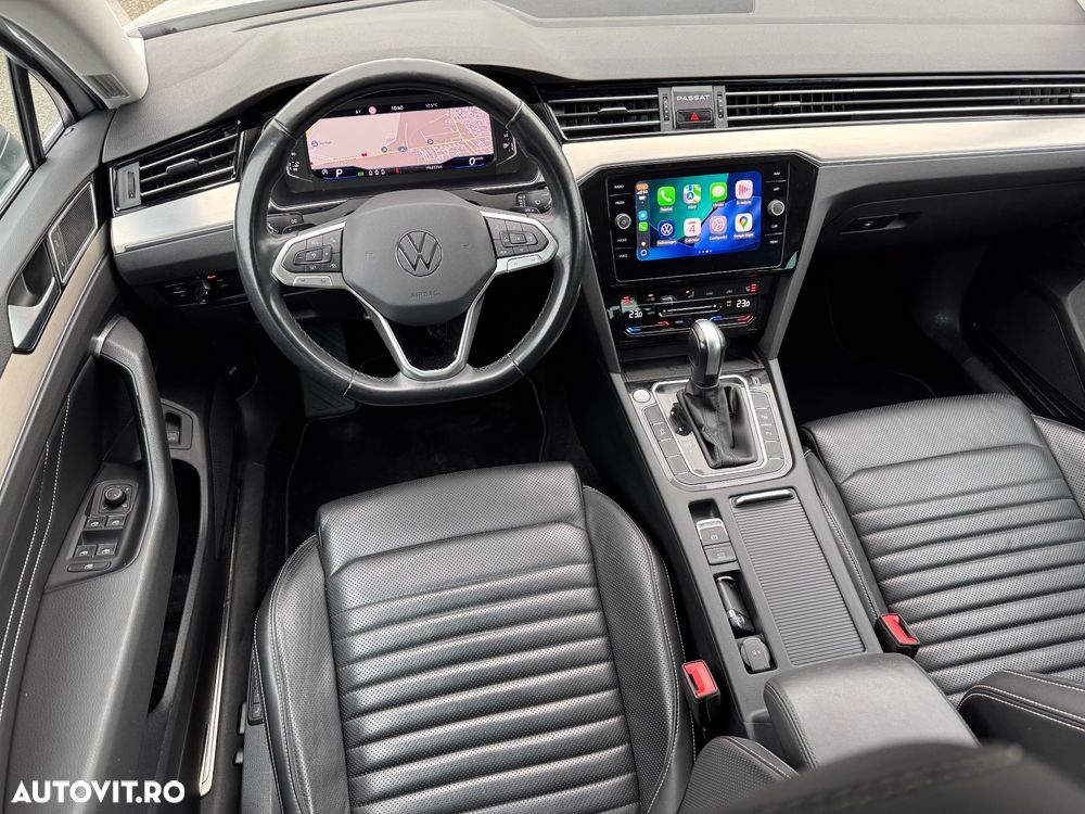 Volkswagen Passat Variant 2.0 TDI SCR DSG Elegance - 31