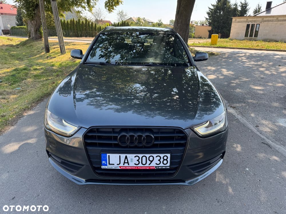 Audi A4 Avant 2.0 TDI DPF S line Sportpaket - 8