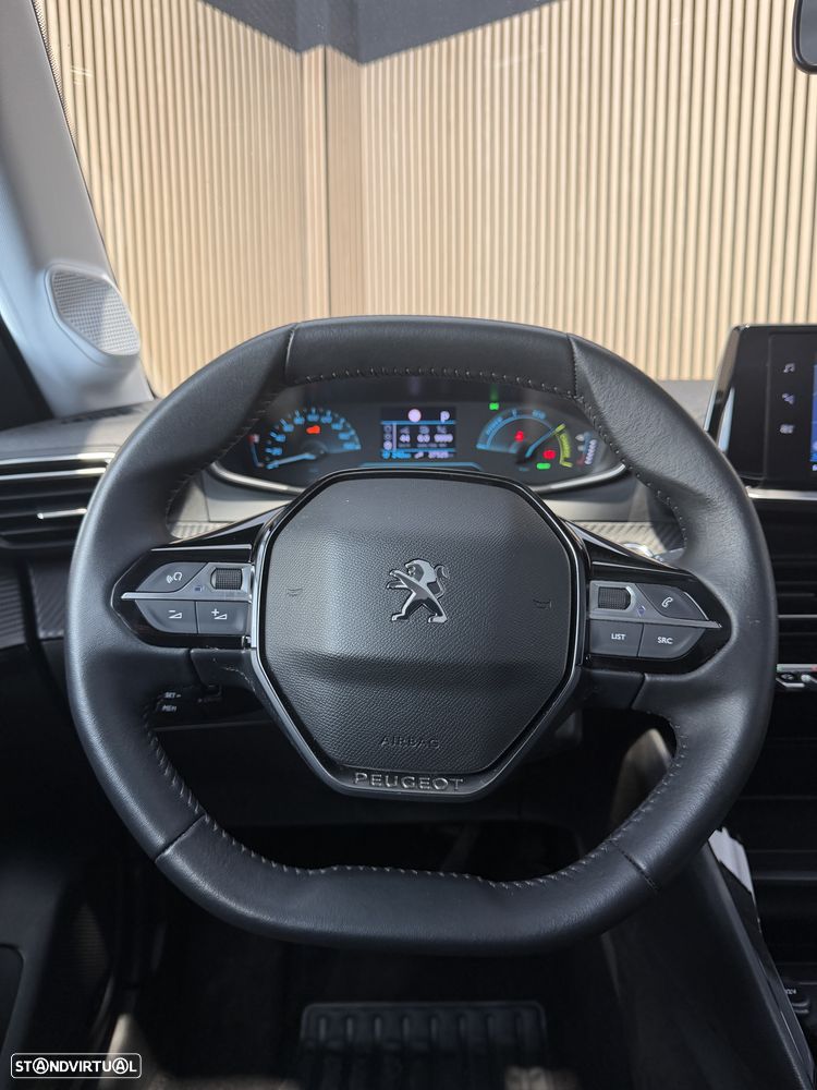 Peugeot e-208 Active - 11