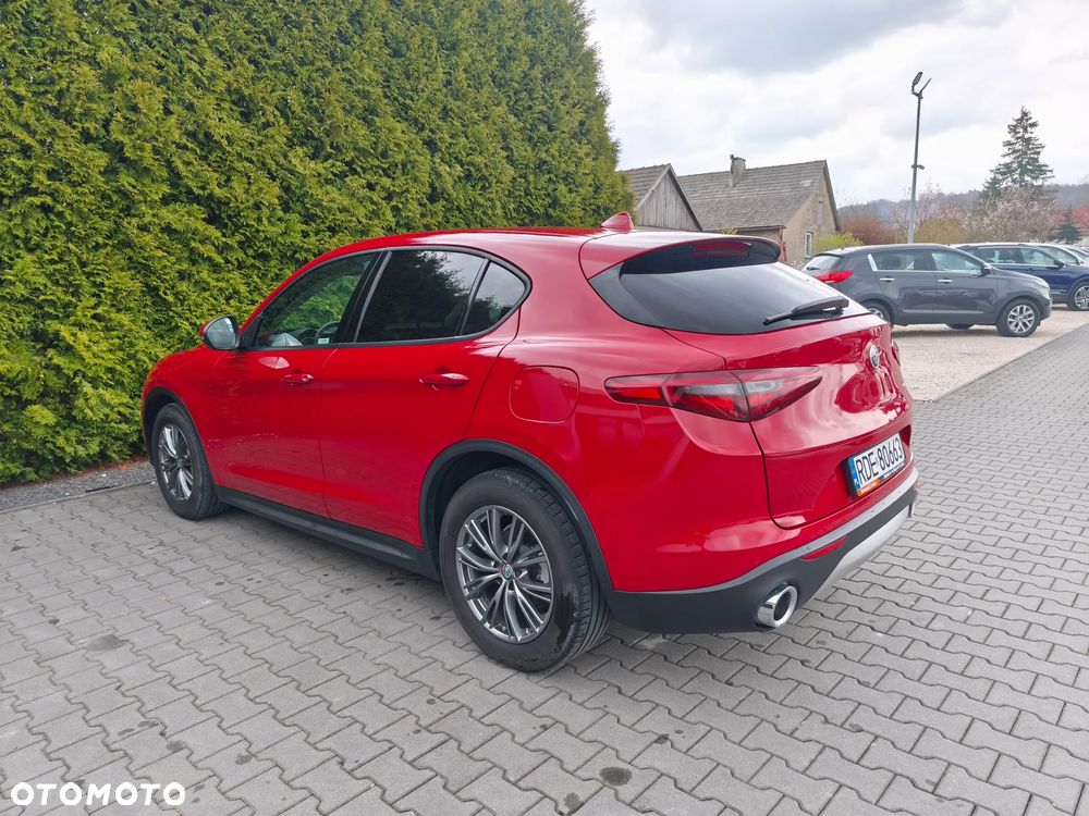 Alfa Romeo Stelvio - 9