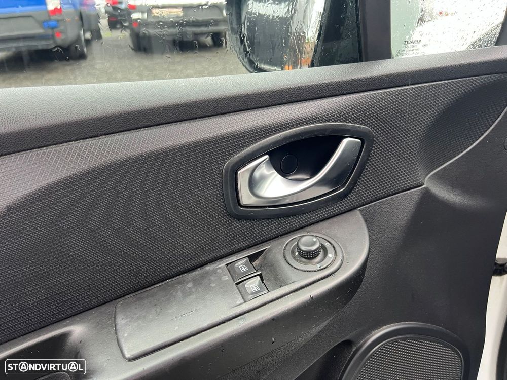 Renault Clio 1.5 dCi Dynamique S - 24