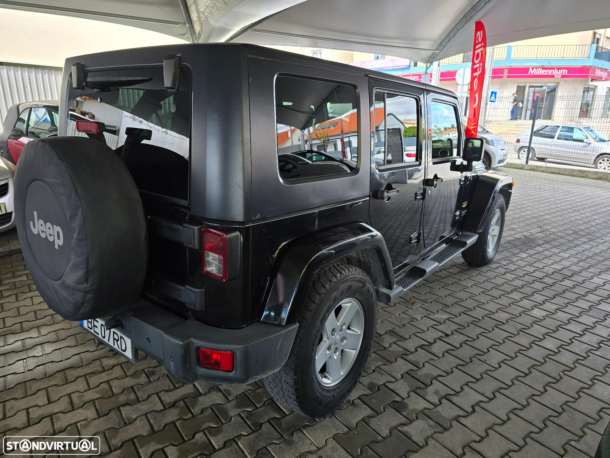 Jeep Wrangler Unlimited 2.8 CRD DPF Auto Rubicon - 3