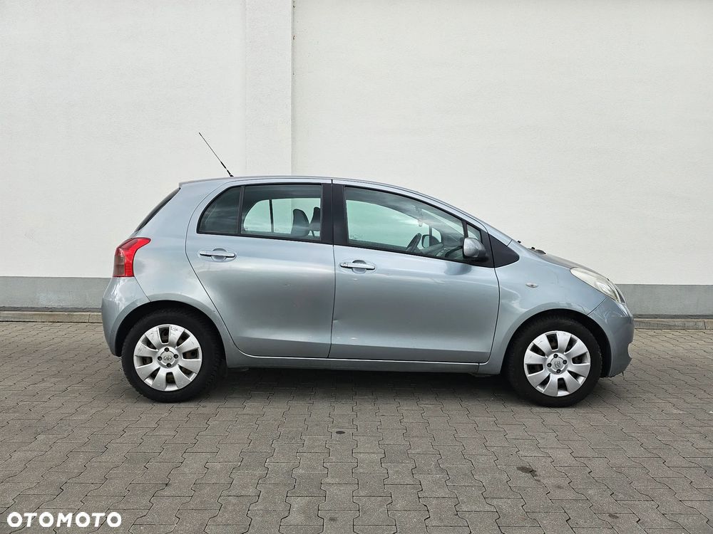 Toyota Yaris 1.3 Luna - 2