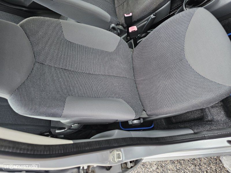 Peugeot 107 1.0 Urban - 15