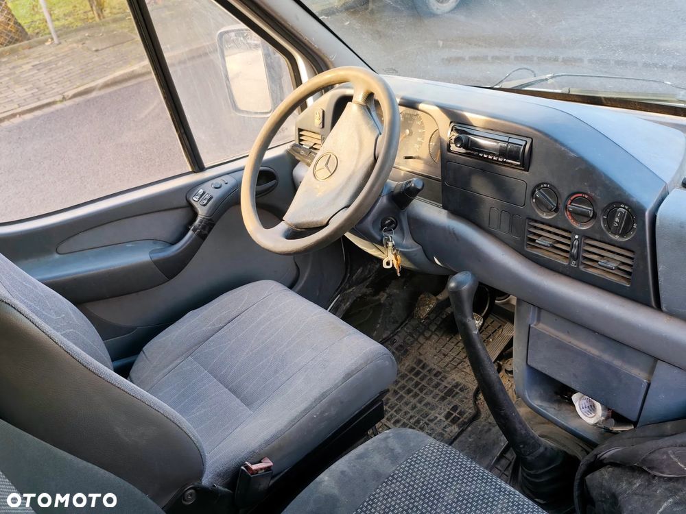 Mercedes-Benz Sprinter - 8