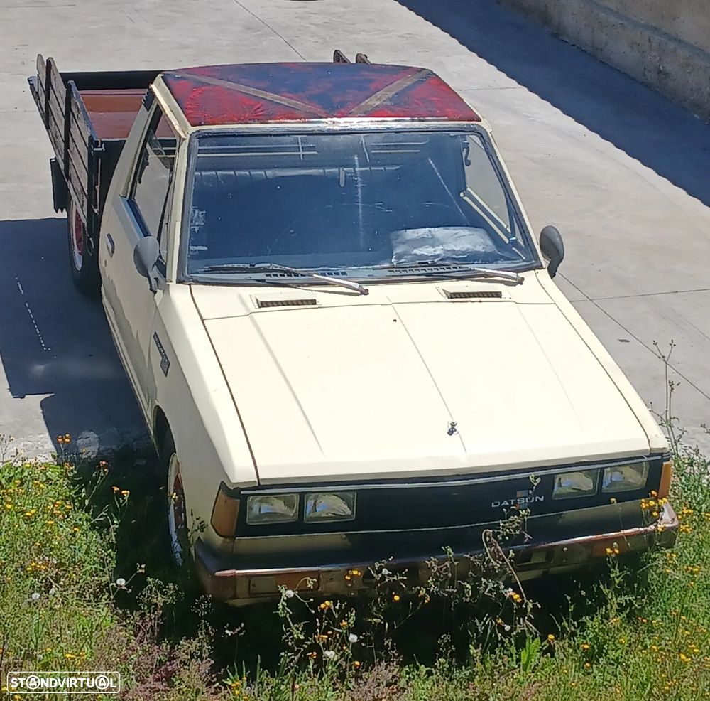 Nissan Pick Up - 1