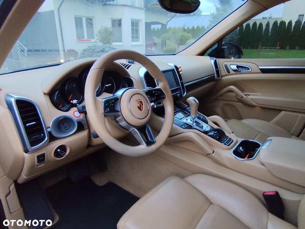 Porsche Cayenne Tiptronic S - 10