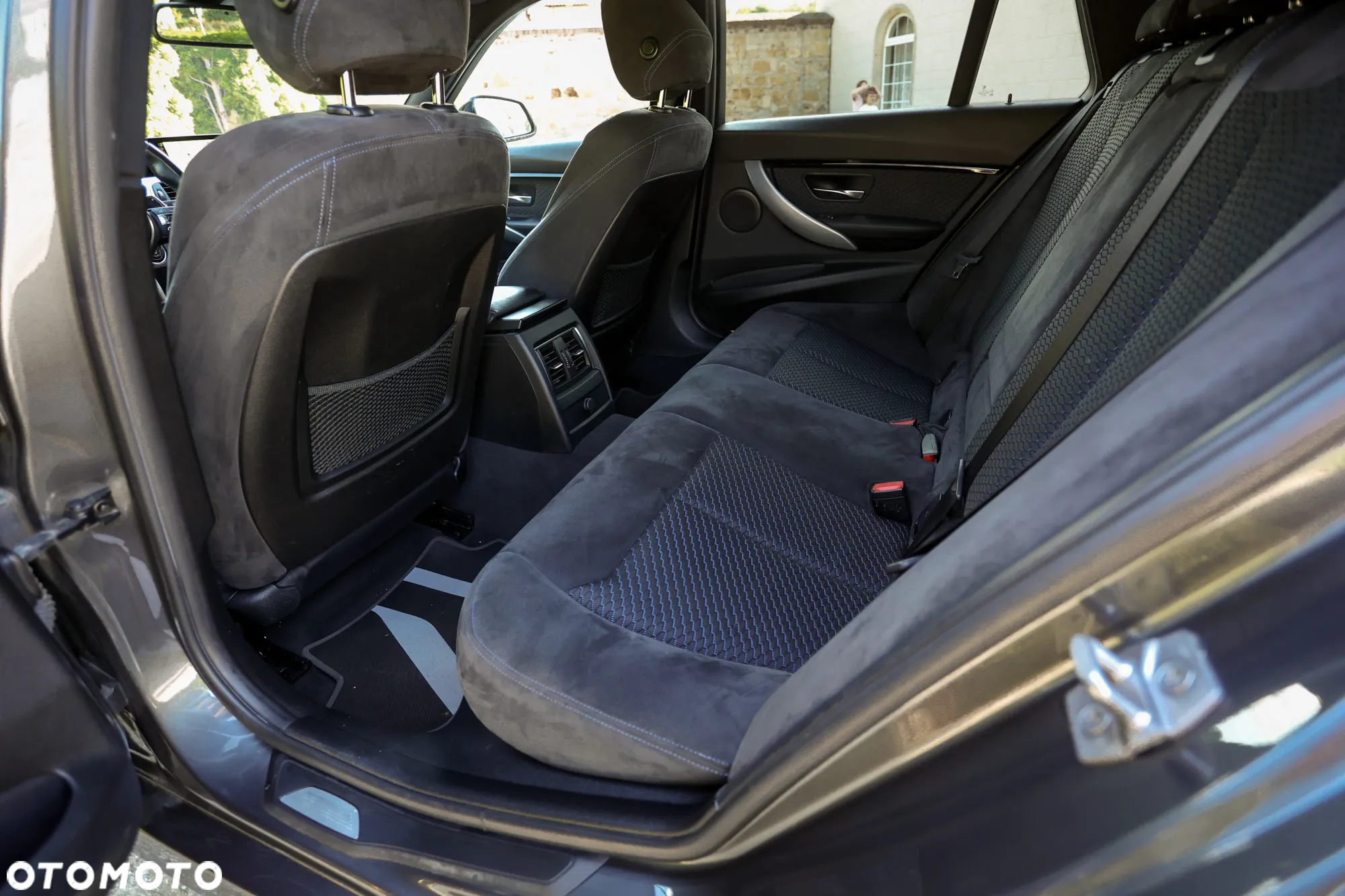 BMW Seria 3 330i Touring Edition M Sport Shadow - 27