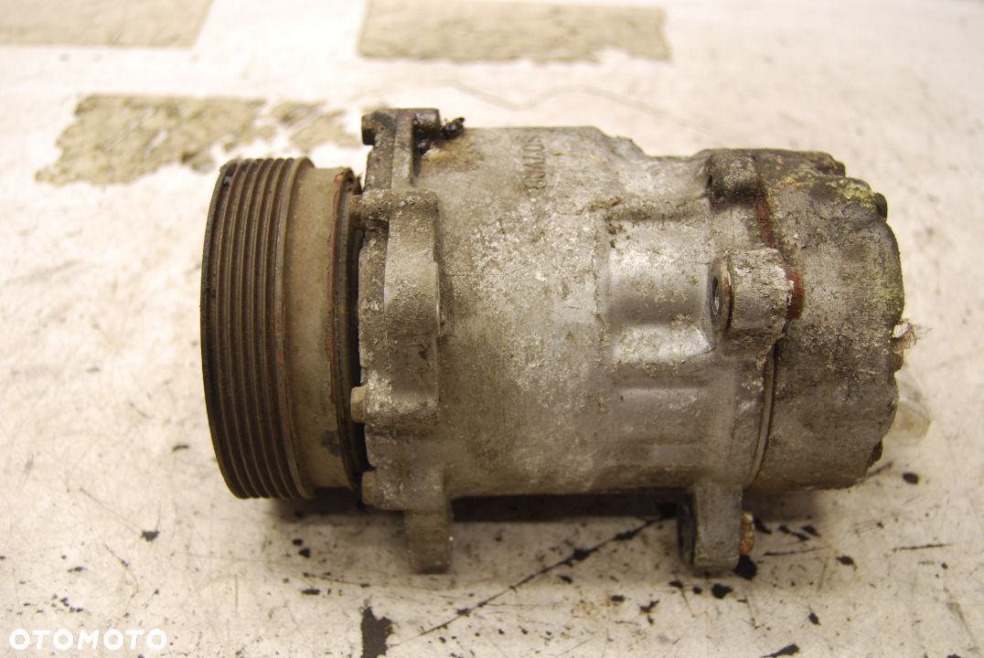 KOMPRESOR SPRĘŻARKA KLIMATYZACJI 1J0820803F VW GOLF IV AUDI A3 8L SEAT SKODA 1J0820803A 1J0820803K 8600081 - 1