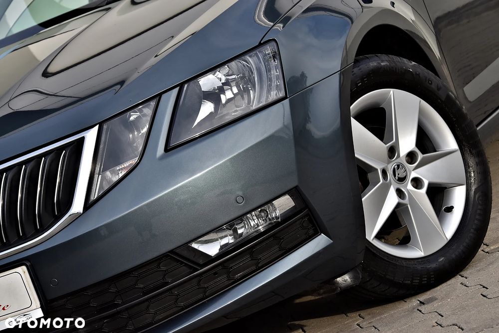 Skoda Octavia 2.0 TDI SCR 4x4 Ambition DSG - 9