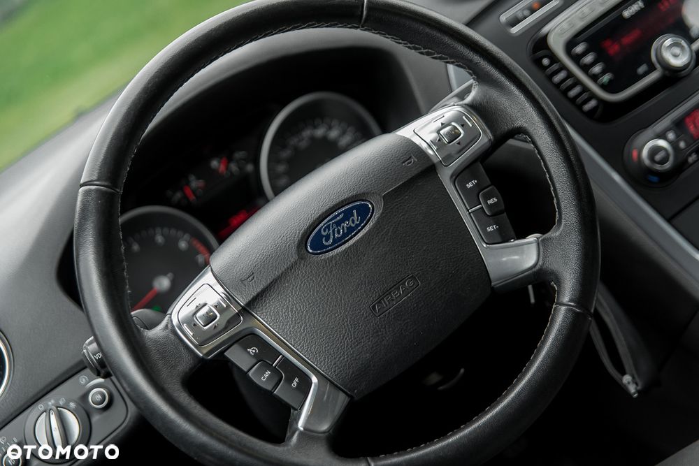 Ford Mondeo - 24