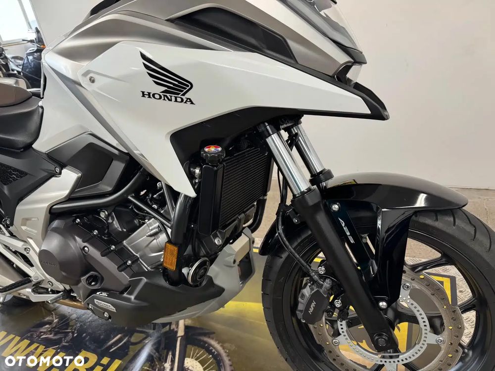Honda NC - 9