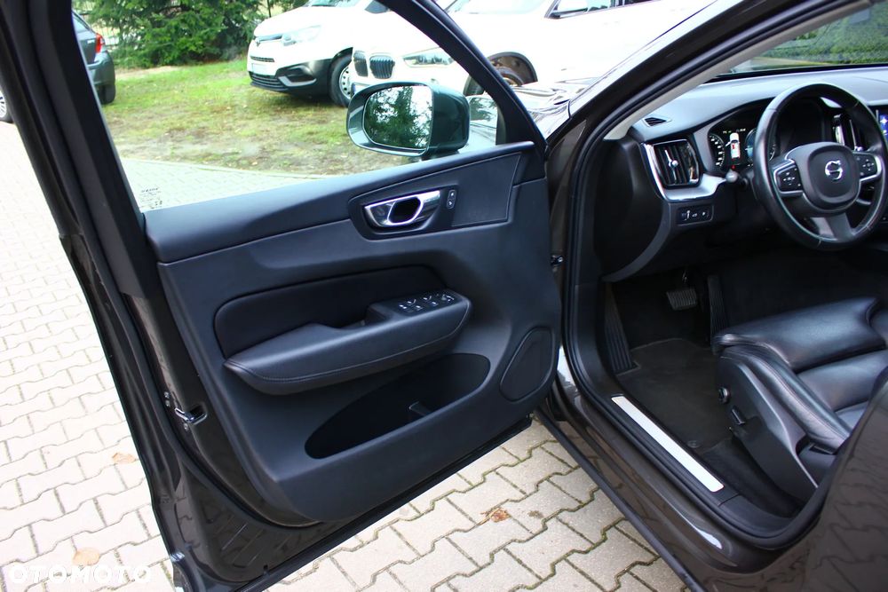 Volvo XC 60 T8 AWD Recharge Geartronic Polestar Engineered - 28