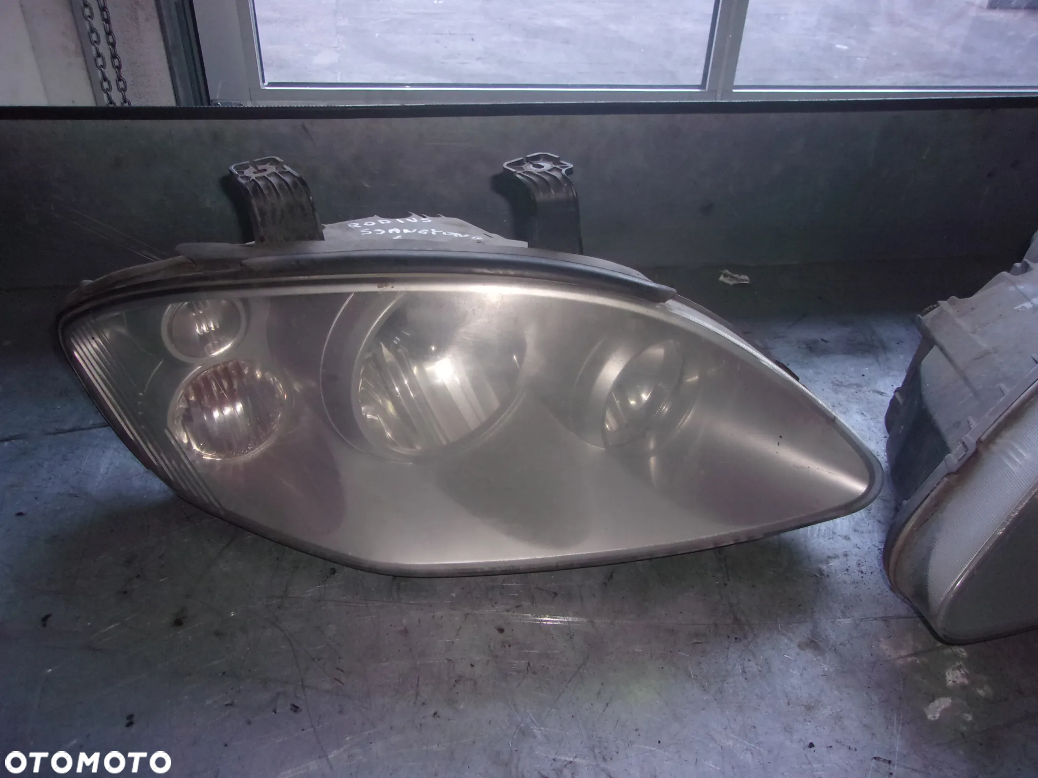 LAMPA PRZOD PRAWA LEWA SSANGYONG RADIOS - 2