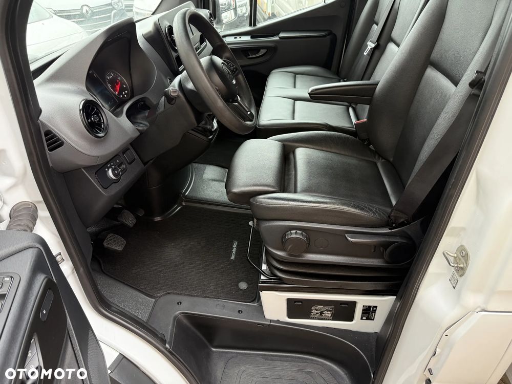 Mercedes-Benz Sprinter 516 CDI Izoterma Winda - 27