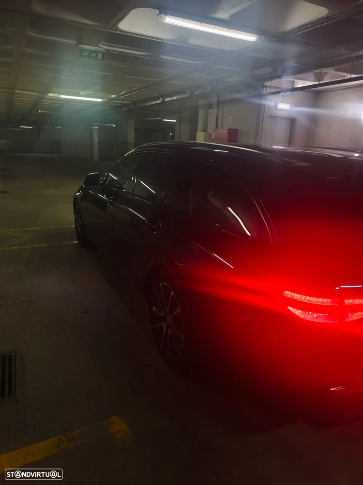Mercedes-Benz E 220 d Exclusive Line - 4