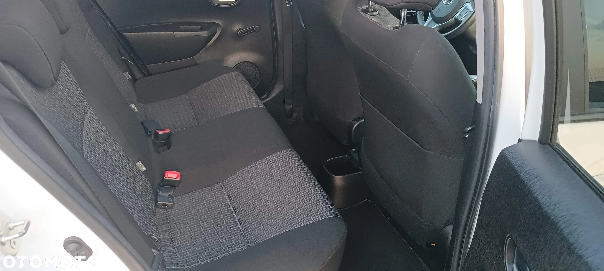 Toyota Yaris - 18