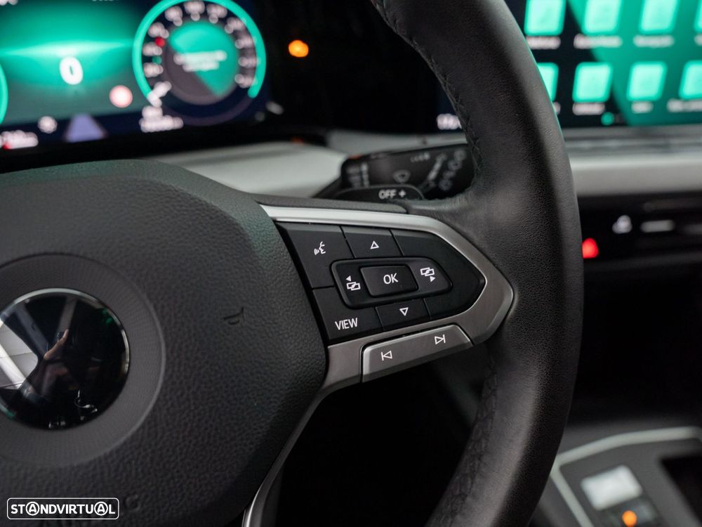 VW Golf 2.0 TDI Life DSG - 19