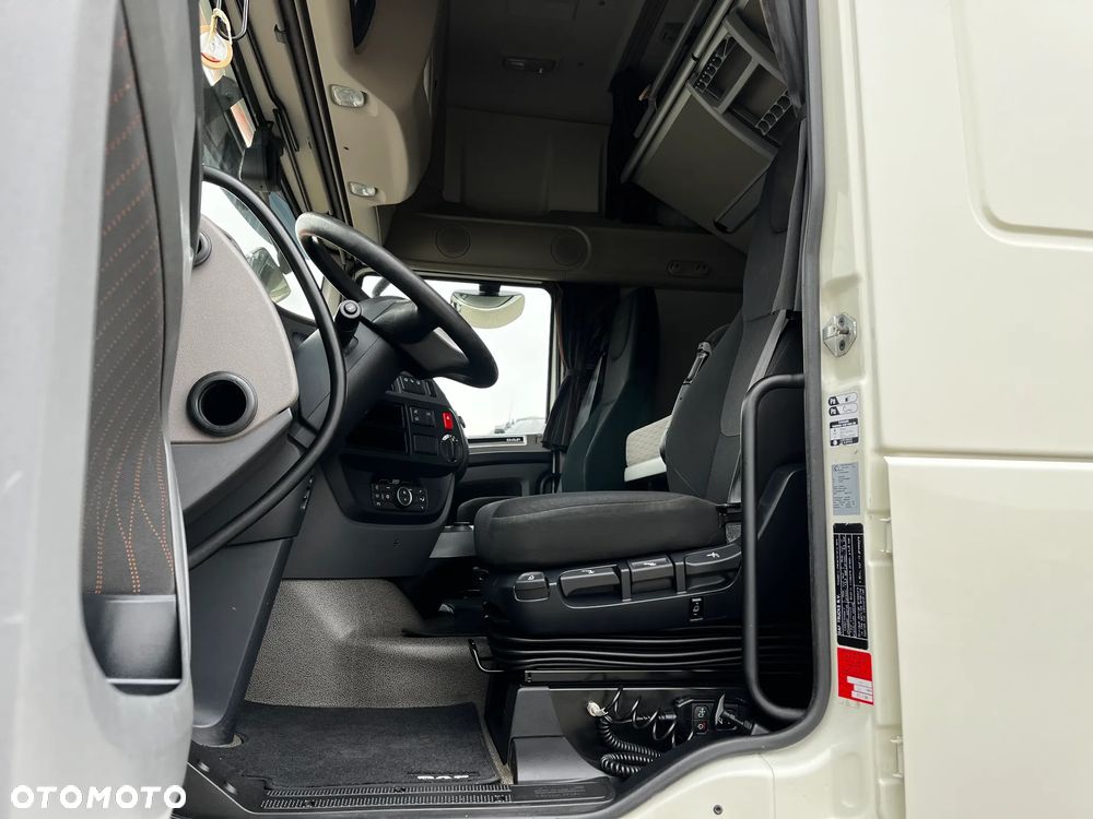 DAF XF 530 SUPERSPACECAB ORYGINALNY PRZEBIEG SERWISOWANY SPROWADZONY Z FRANCJI - 10