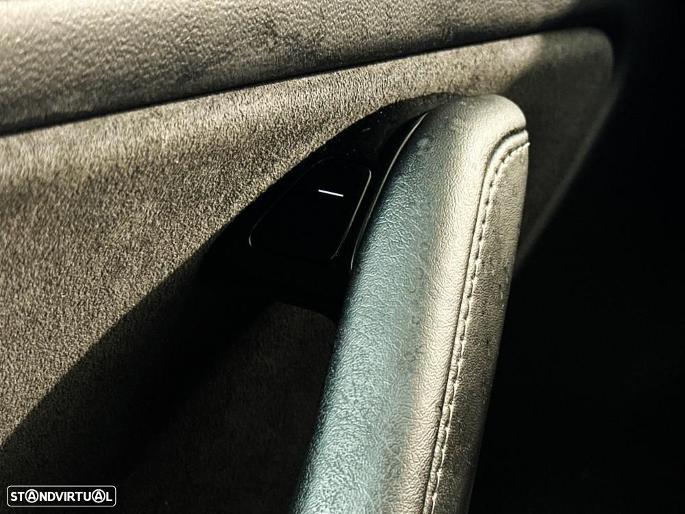 Tesla Model 3 Performance Dual Motor AWD - 43