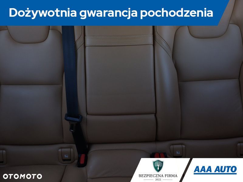 Volvo V90 Cross Country - 12