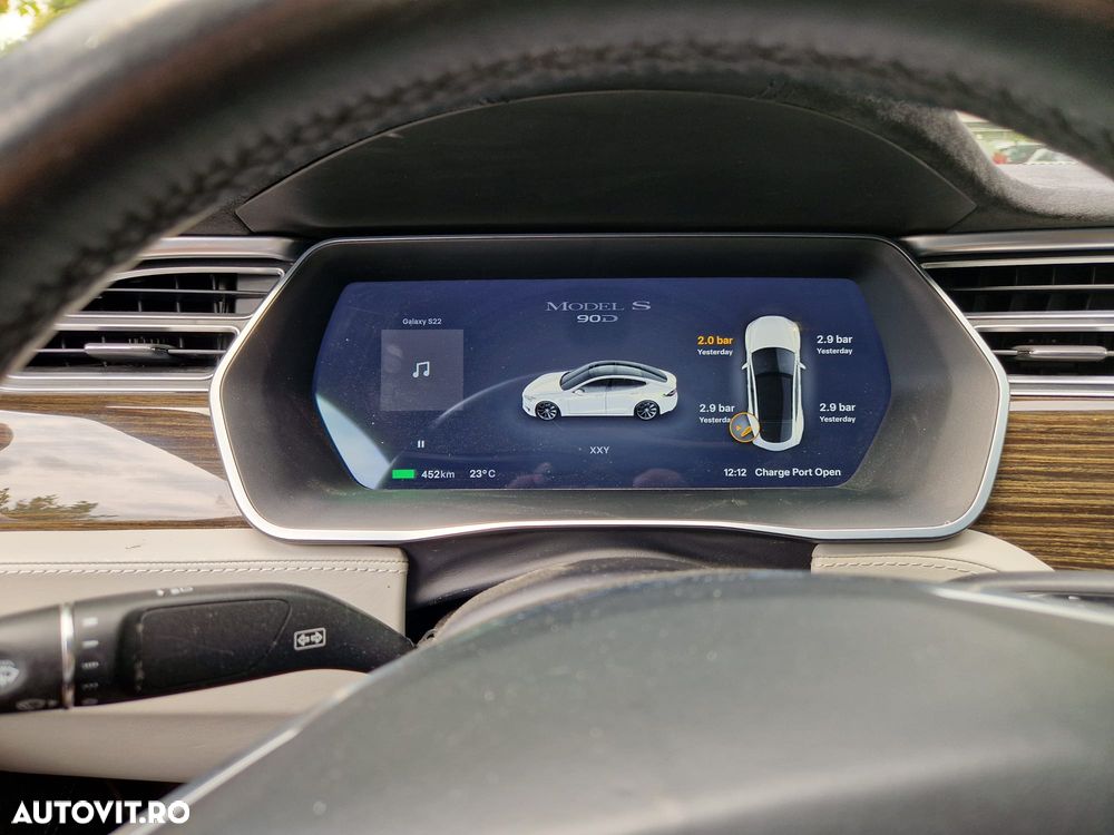 Tesla Model S - 13